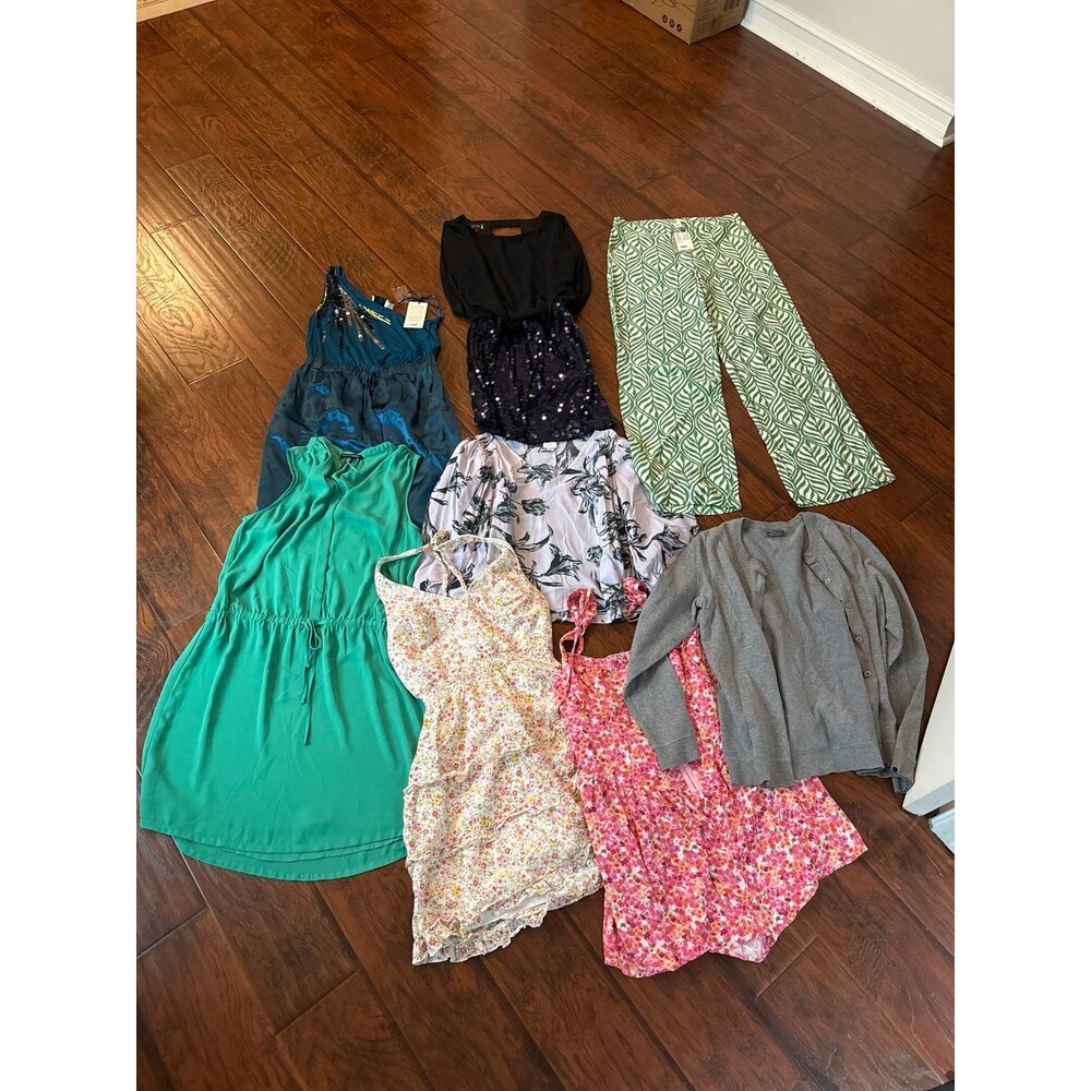 8-Piece Women’s Clothing Bundle Dresses, Romper, H&M Pants & Eddie Bauer sz Med